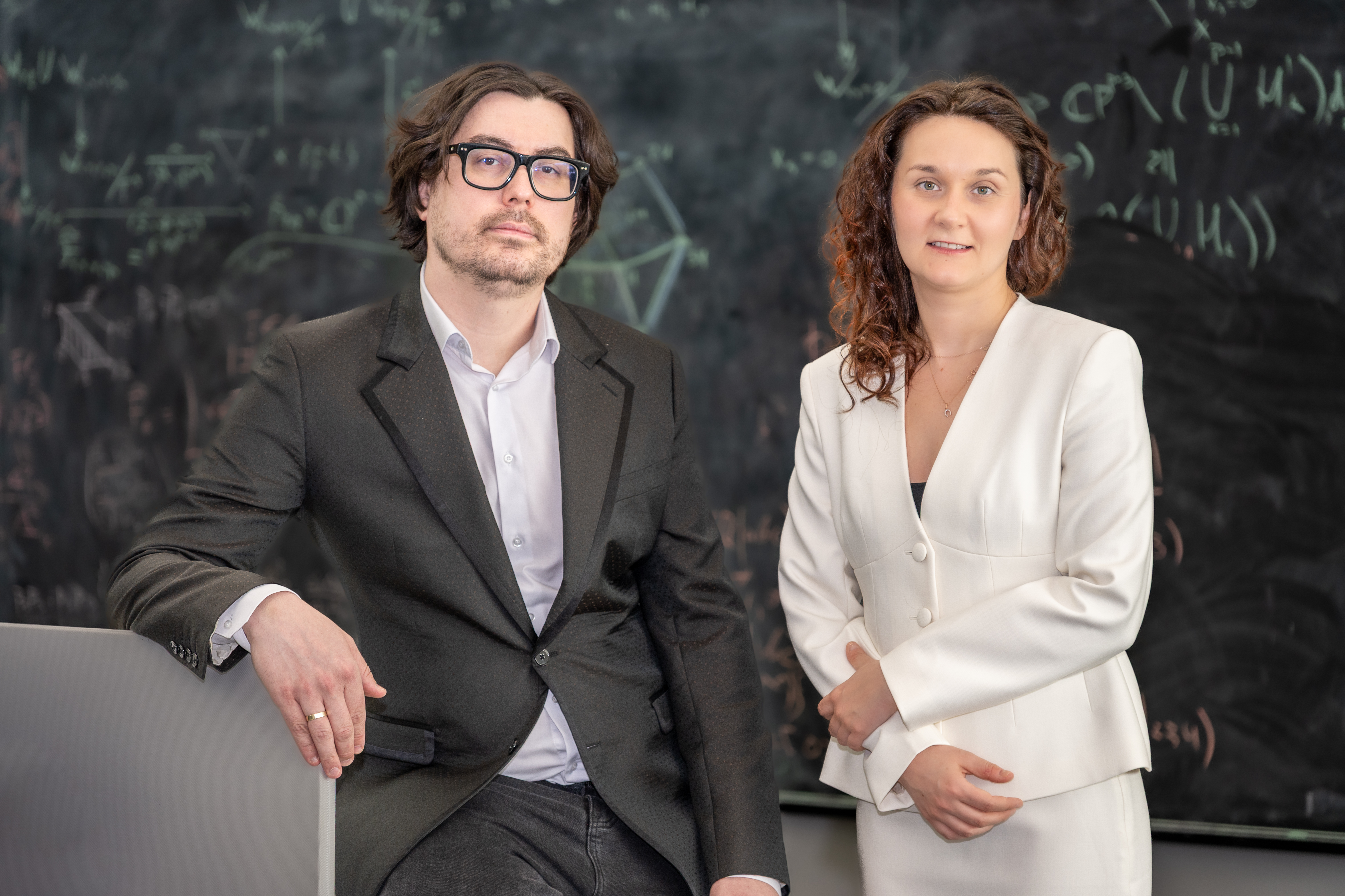 DNA origami precisely positions single-photon emitters for quantum technologies