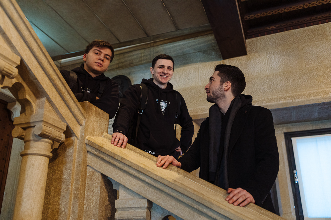 Exploring the parliament of the Republic of San Marino (Skoltech students)